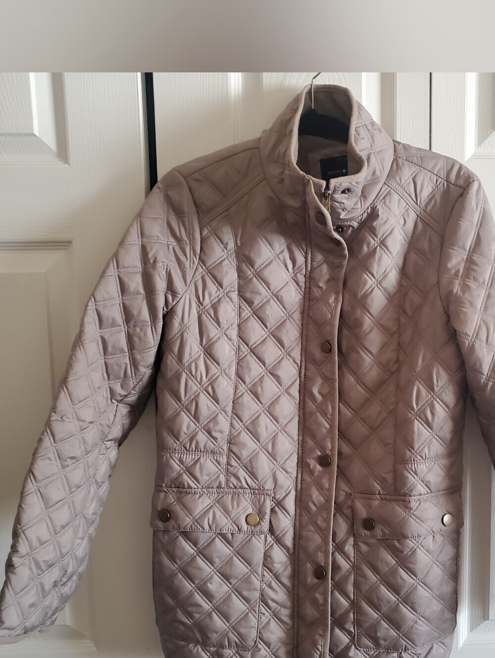 LUCKY BRAND MED TAN QUILTED JACKET. LONG SLEEVE ZIP AND SNAP BUTTON. Fall Winter